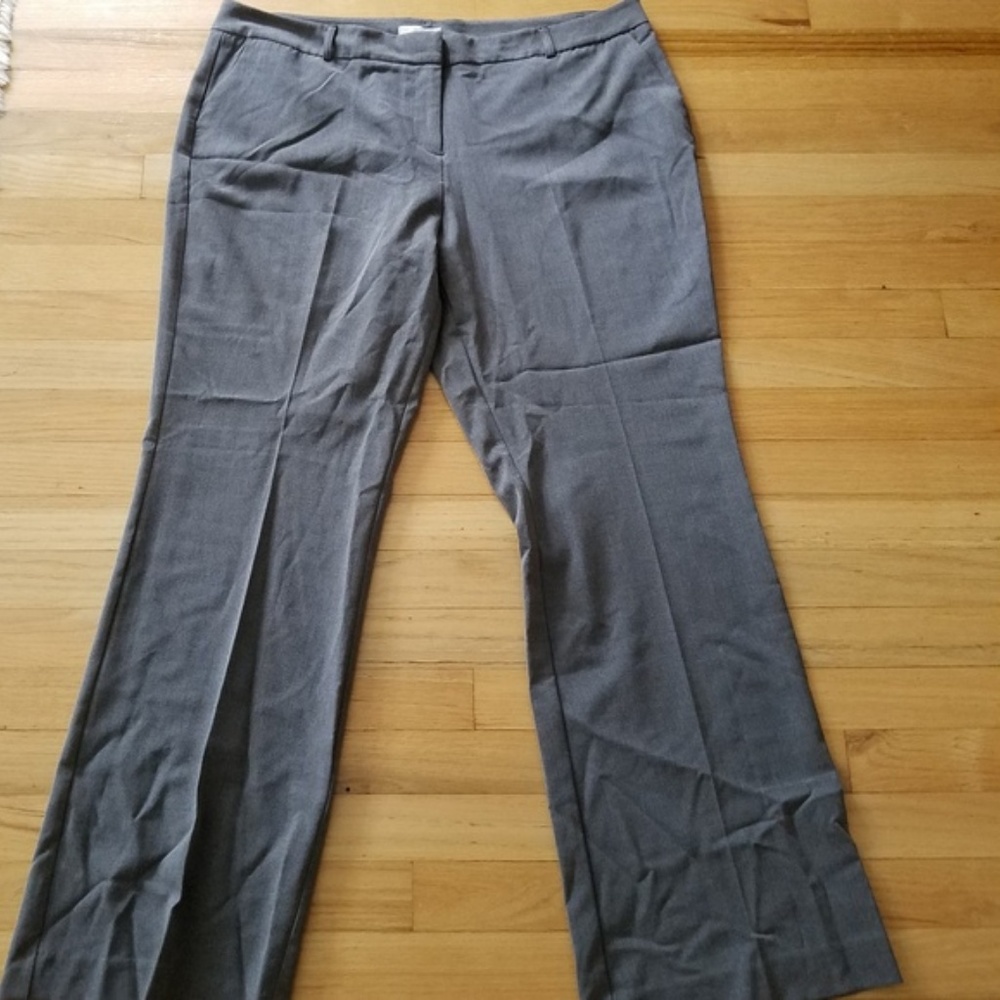 NWT NY&CO Fit-N-Flare Gray Pants- Size 18